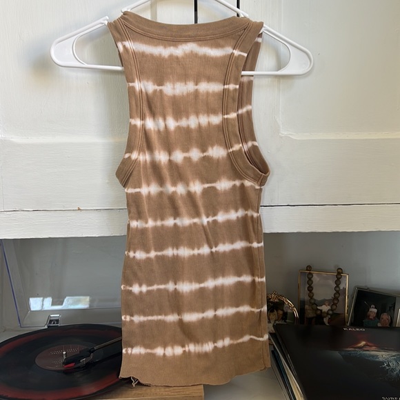 Tie dyed tank - Picture 4 of 4